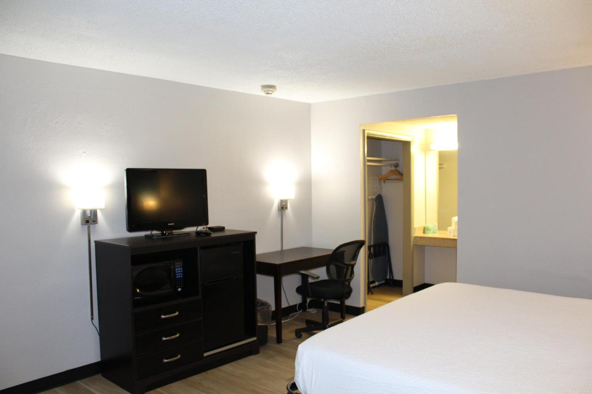 Days Inn By Wyndham Wrightstown Mcguire Afb Bordentown Eksteriør billede