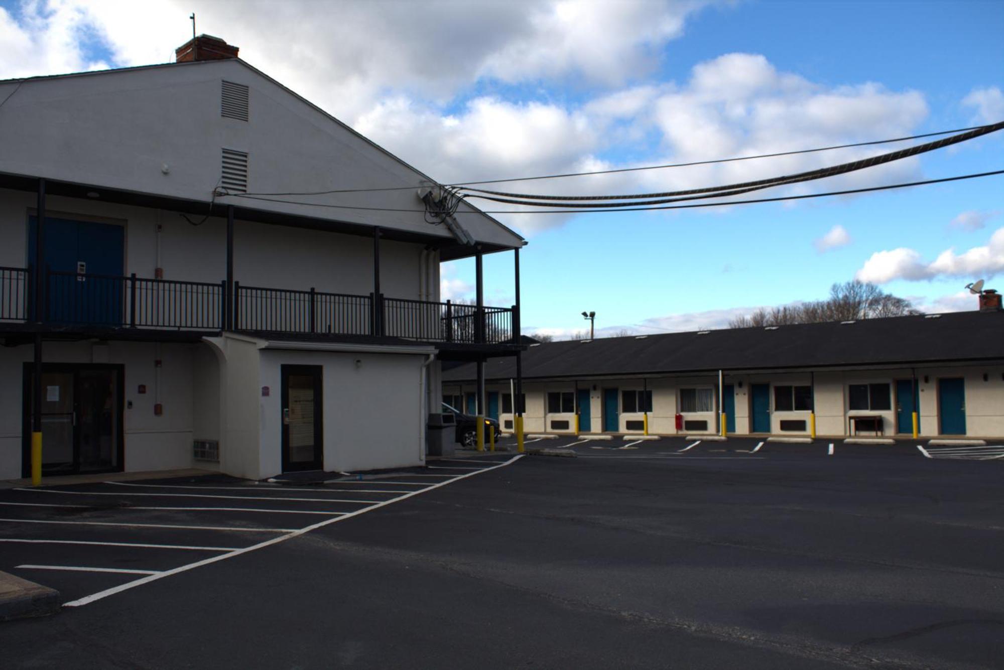 Days Inn By Wyndham Wrightstown Mcguire Afb Bordentown Eksteriør billede