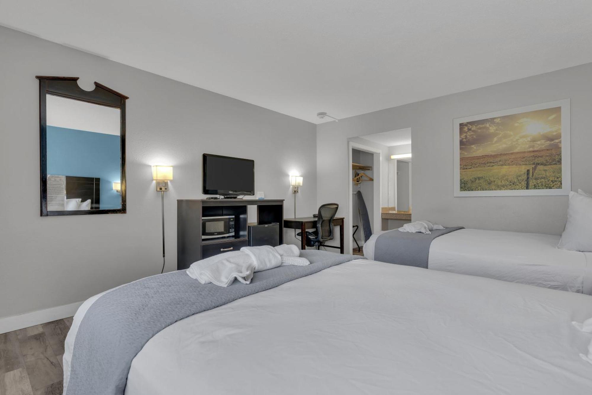 Days Inn By Wyndham Wrightstown Mcguire Afb Bordentown Eksteriør billede