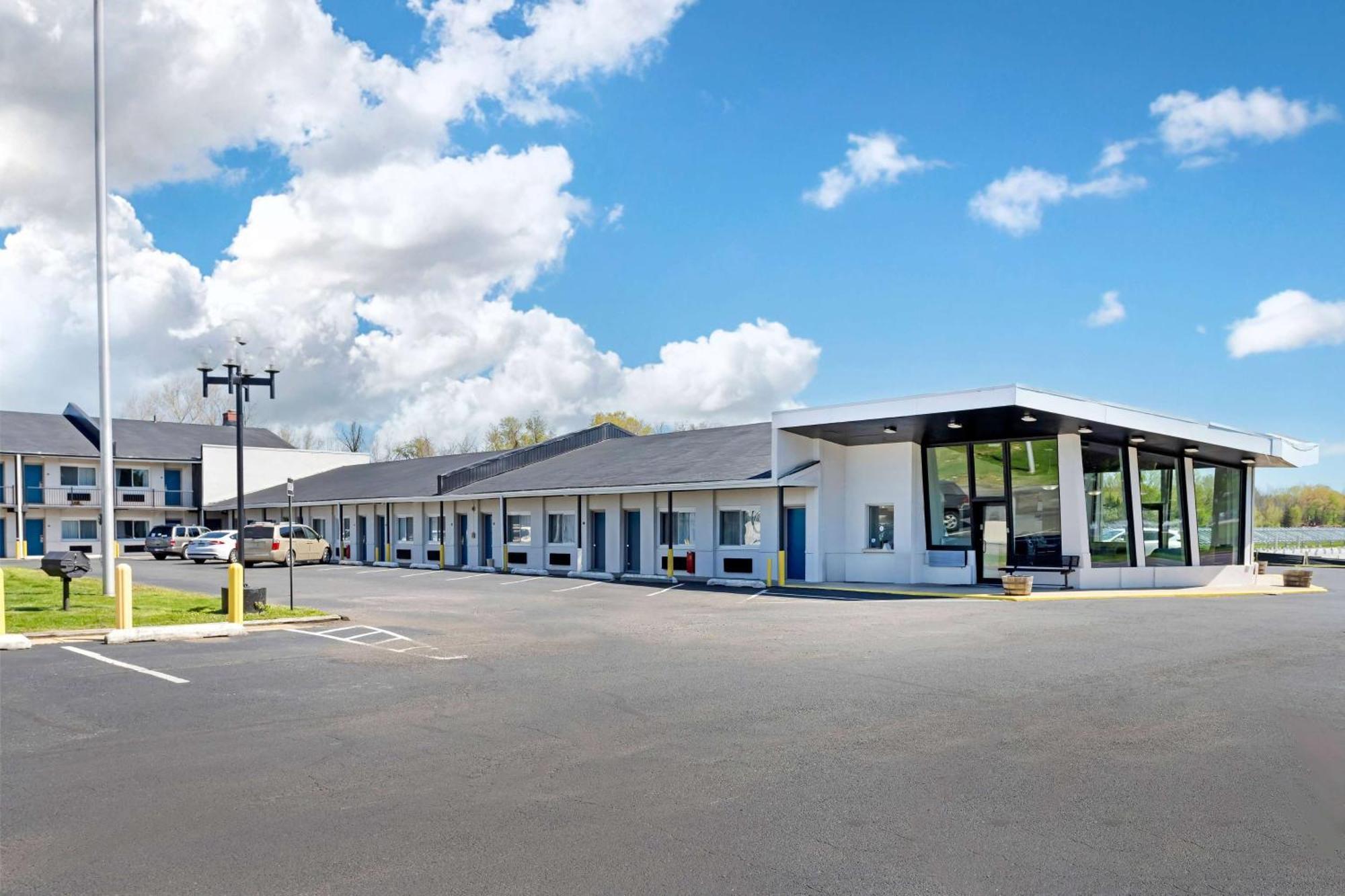 Days Inn By Wyndham Wrightstown Mcguire Afb Bordentown Eksteriør billede