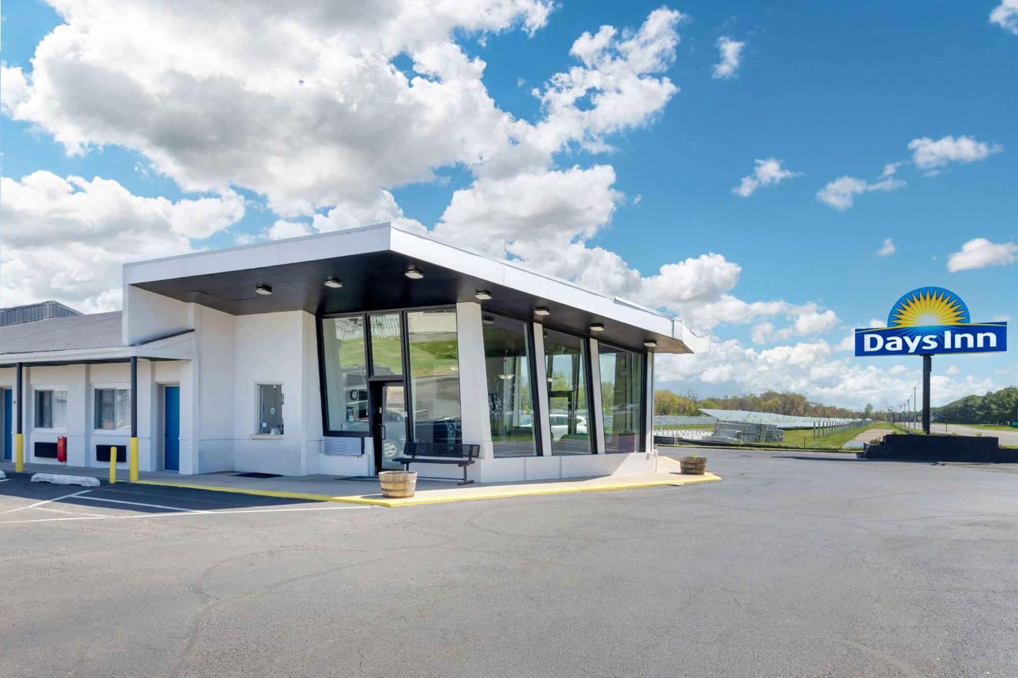 Days Inn By Wyndham Wrightstown Mcguire Afb Bordentown Eksteriør billede
