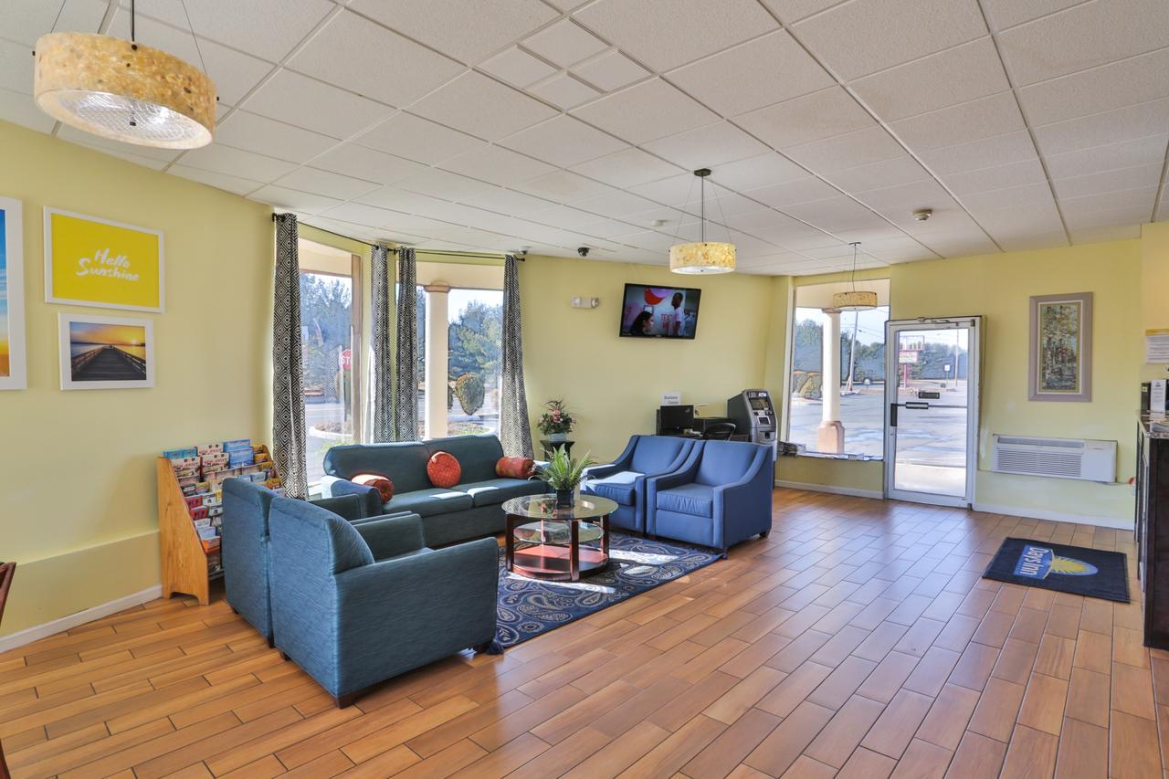 Days Inn By Wyndham Wrightstown Mcguire Afb Bordentown Eksteriør billede